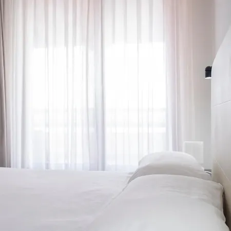 Montanes Hotel