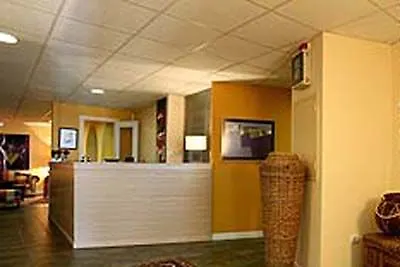 Montanes 3* سوانثيس