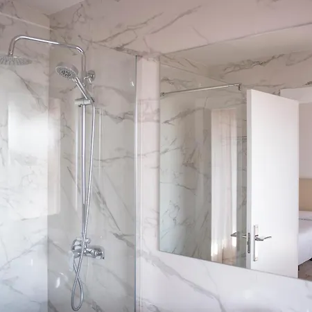 מלון Montanes סואנסס