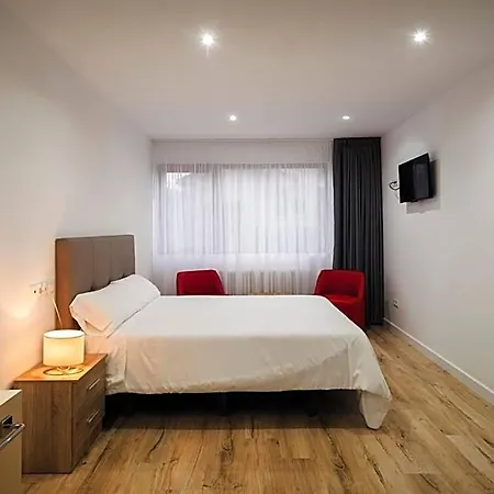 Hotel Montanes