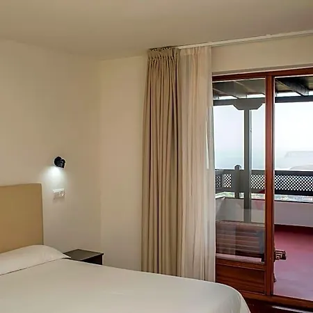 Hotel Montanes 3*