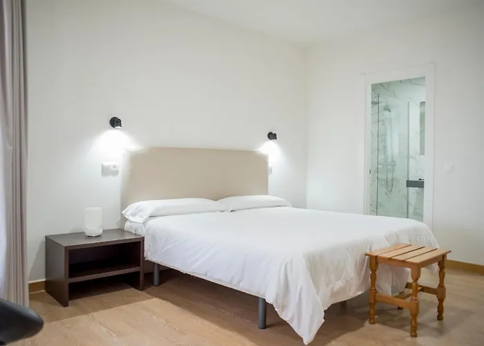 Montanes מלון 3*