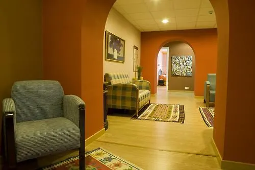 Montanes 3* סואנסס