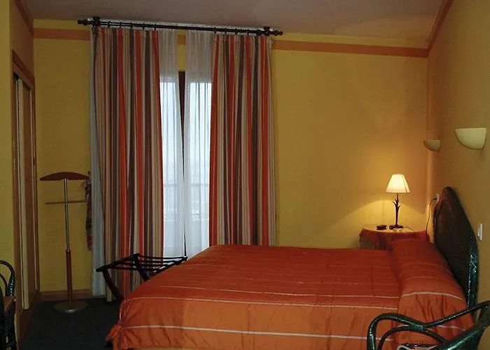 Hotel Montanes 3*