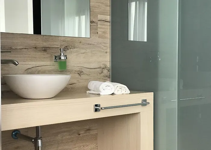 Ξενοδοχείο Montanes 3*