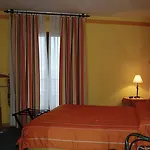 Hotel Montanes 3*