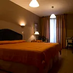 Montanes Hotel