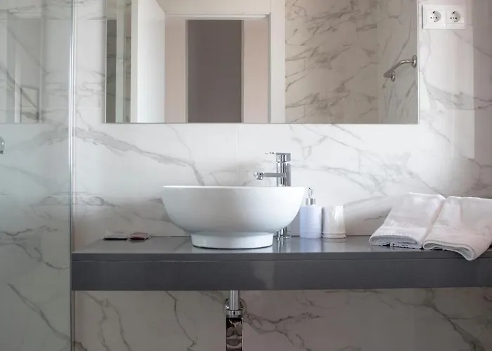 酒店 蒙塔内斯酒店 3*